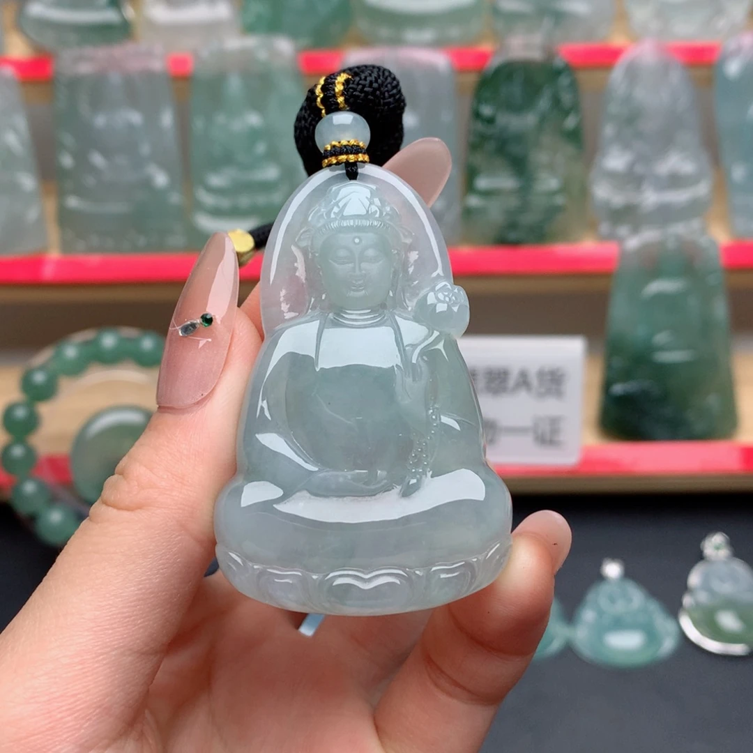 翡翠未镶嵌颈饰素衣