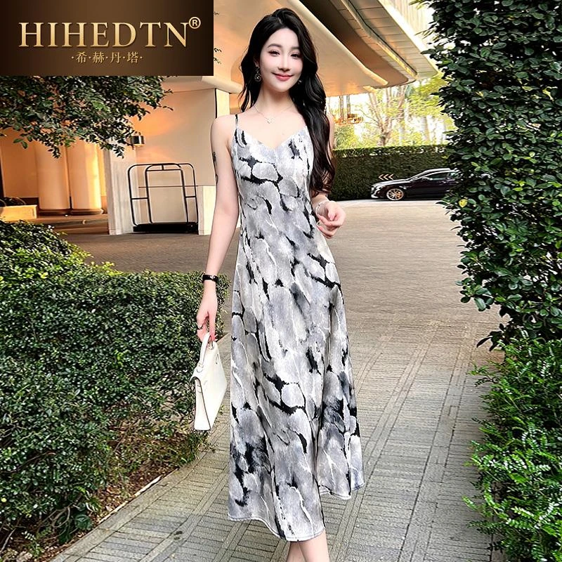 希赫丹塔法式印花连衣裙女夏季新款高级感气质名媛海边度假吊带裙