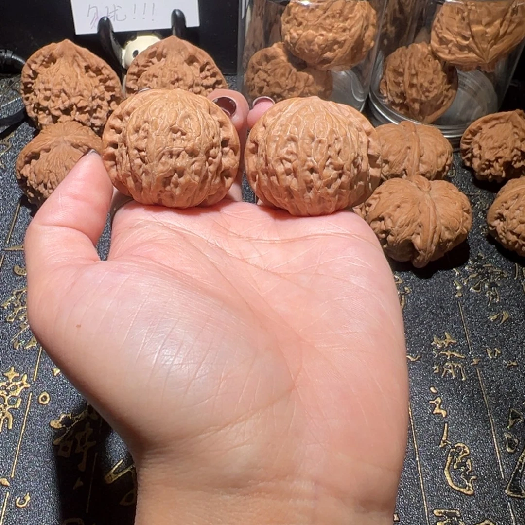 文玩核桃吊坠铁锤38手把件299