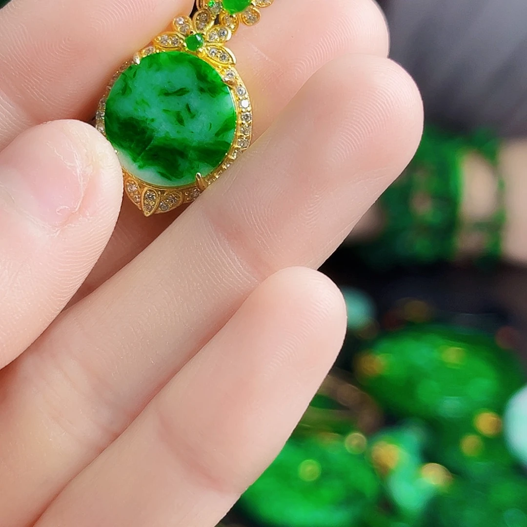 颈饰银S925镶嵌翡翠