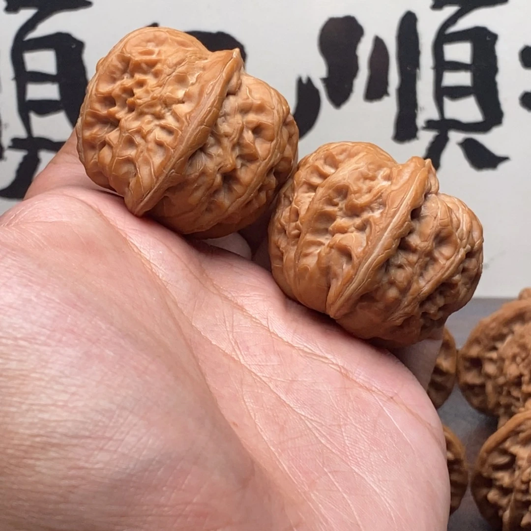 文玩核桃吊坠无药元宝精配40