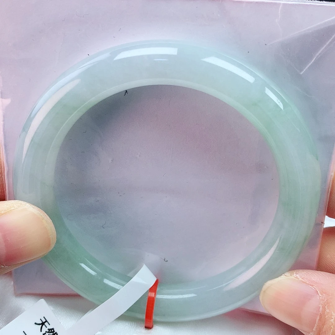 翡翠手镯未镶嵌54胖