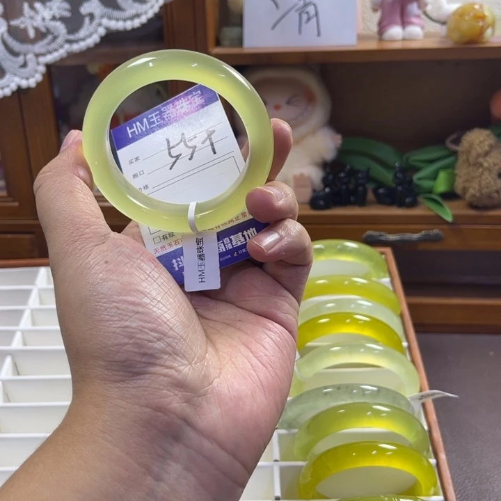 蛇纹石玉未镶嵌手镯68