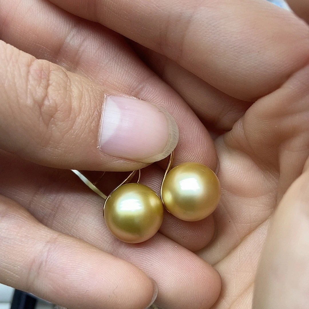 海水珍珠耳饰18K金镶嵌