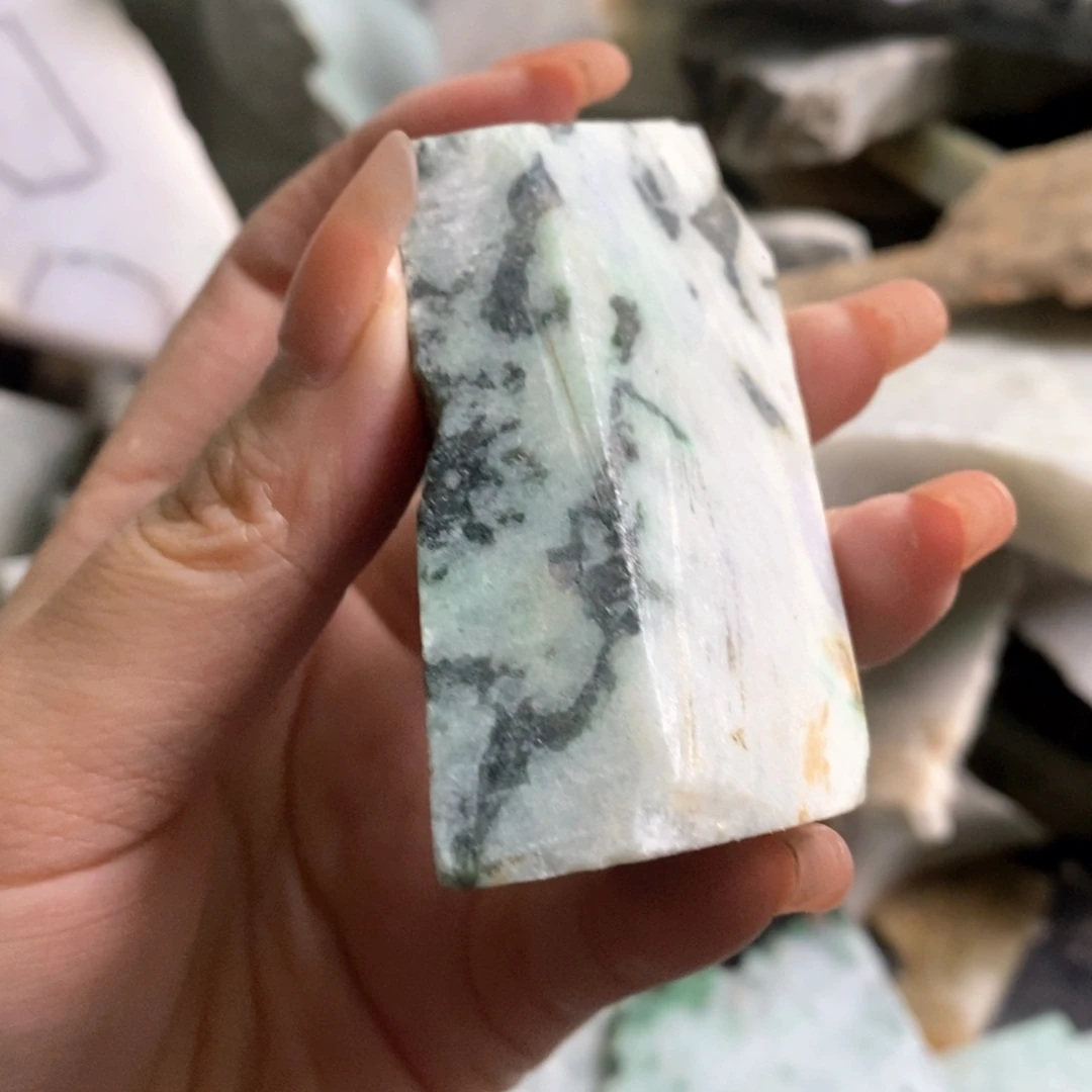 颈饰未镶嵌翡翠天然翡翠