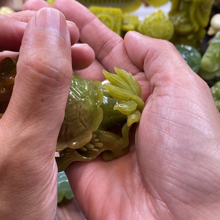 电***社蛇纹石玉未镶嵌手把