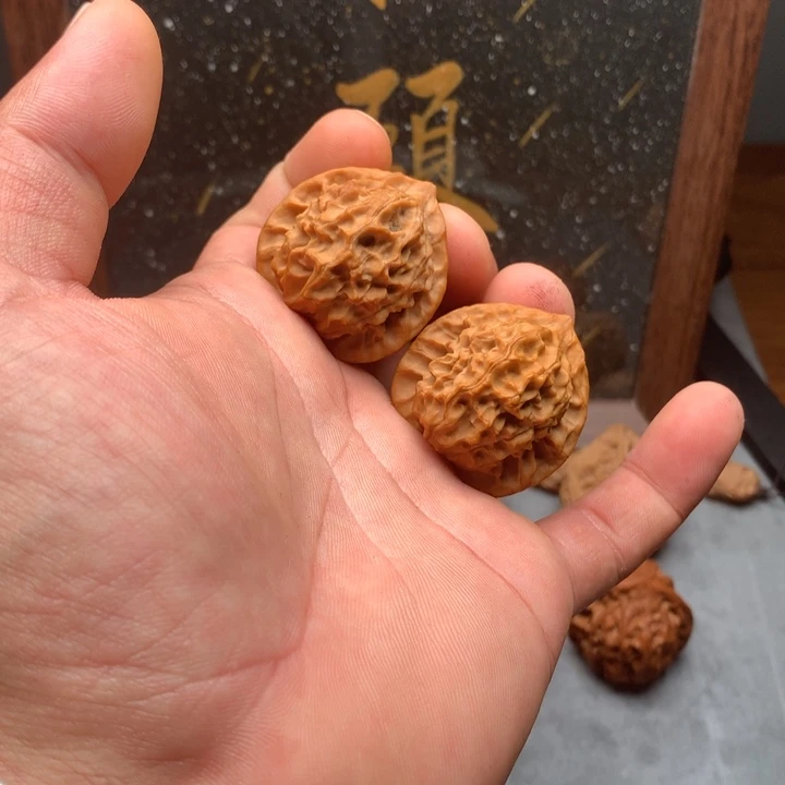 把件文玩核桃山地龙鳞文玩核桃