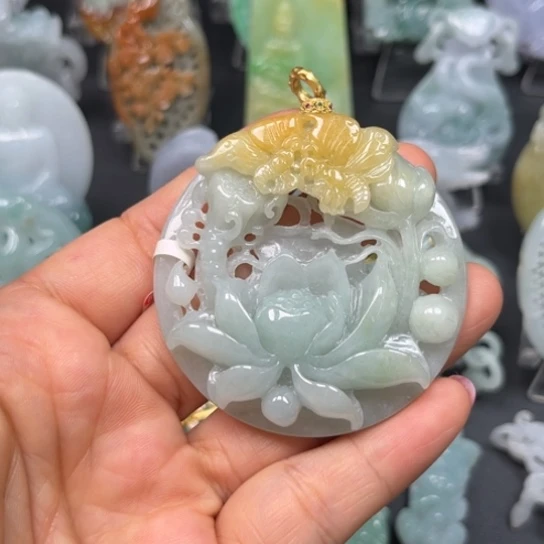 翡翠未镶嵌颈饰翡翠