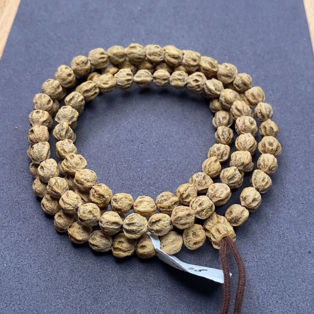 柏香籽/百香籽吊坠向*端