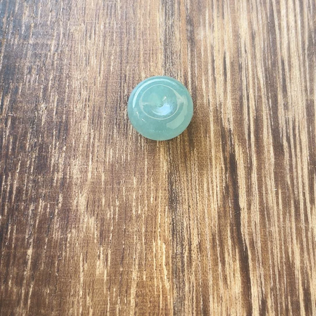 翡翠未镶嵌颈饰桃*?