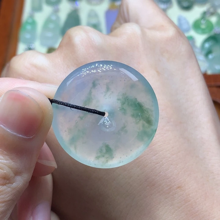 翡翠未镶嵌颈饰平安扣30.6mm-5.9mm