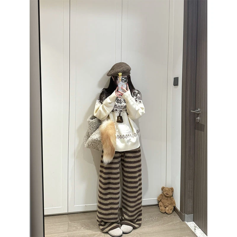韩系费尔岛套头毛衣针织衫女冬2025新款慵懒风上衣撞色毛绒休闲裤