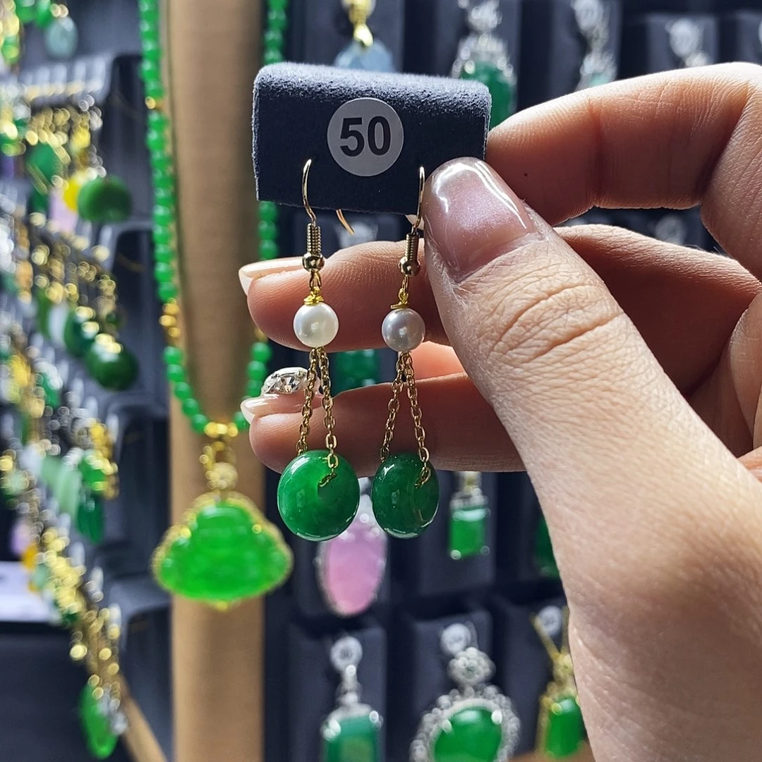 翡翠未镶嵌耳饰50