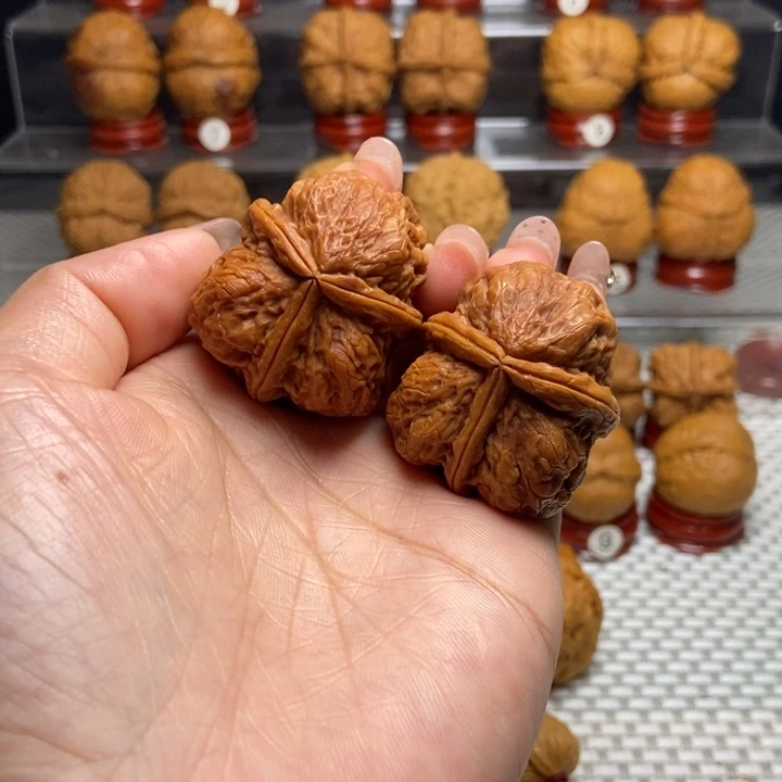 文玩核桃把件12三棱。。