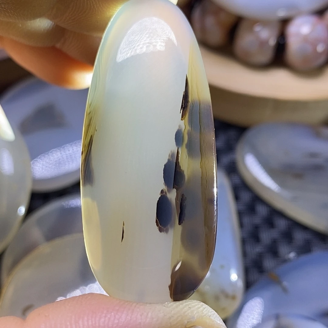 猎***隼玛瑙/玉髓未镶嵌颈饰