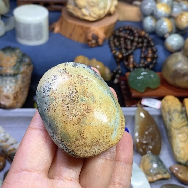 岫岩河磨玉（透闪石质玉）把件未镶嵌