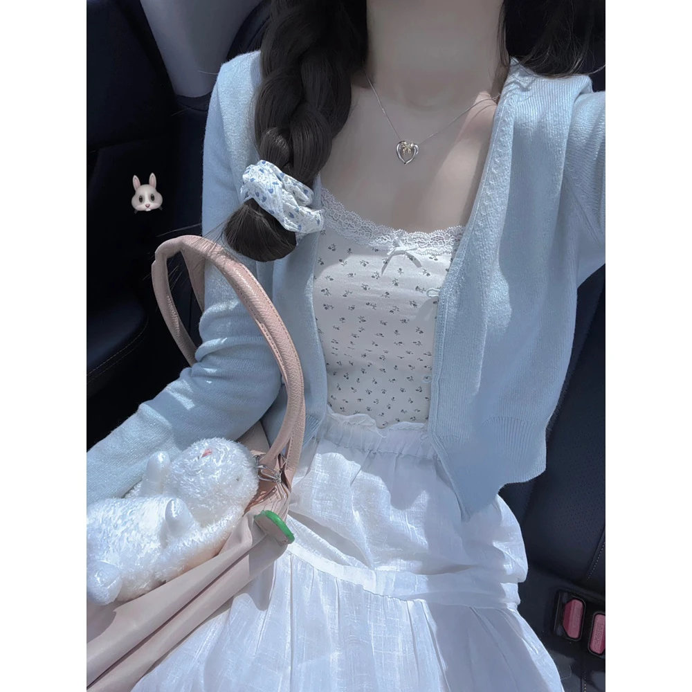 纯欲风蓝色V领针织开衫外套女早秋薄款外搭别致收腰显瘦短款上衣