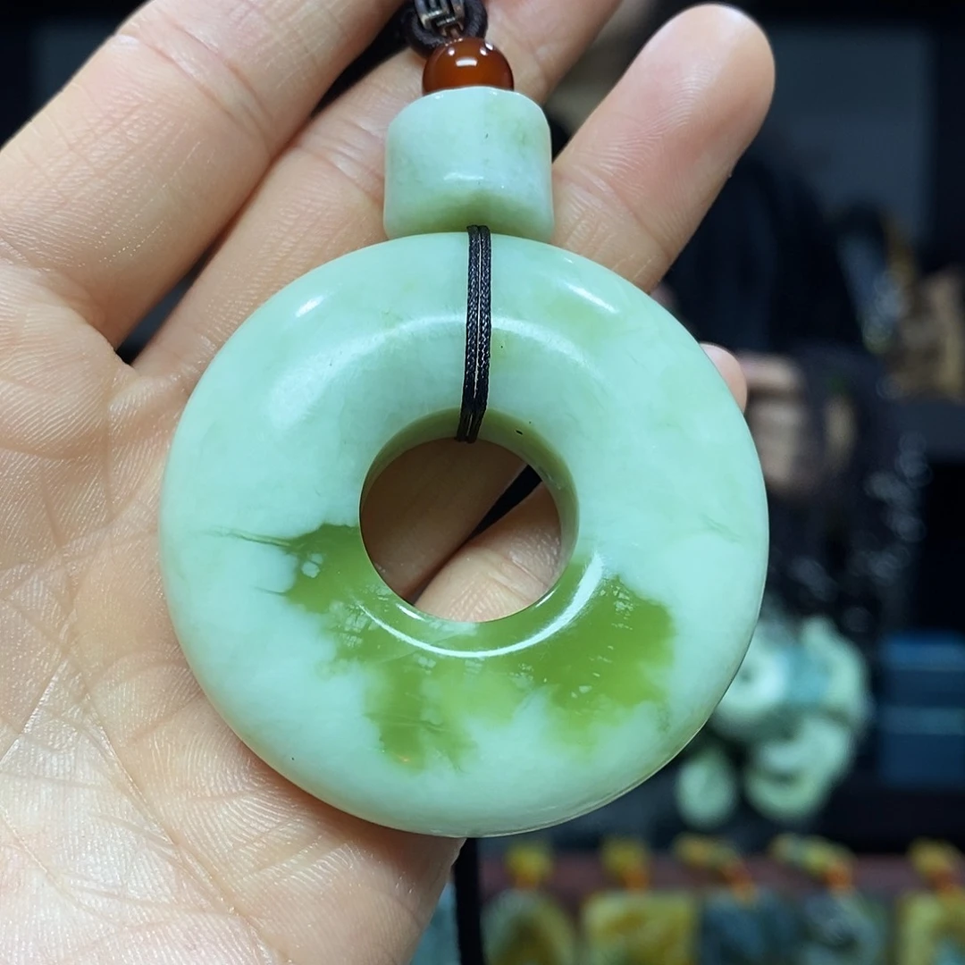 未镶嵌岫玉挂件吊坠