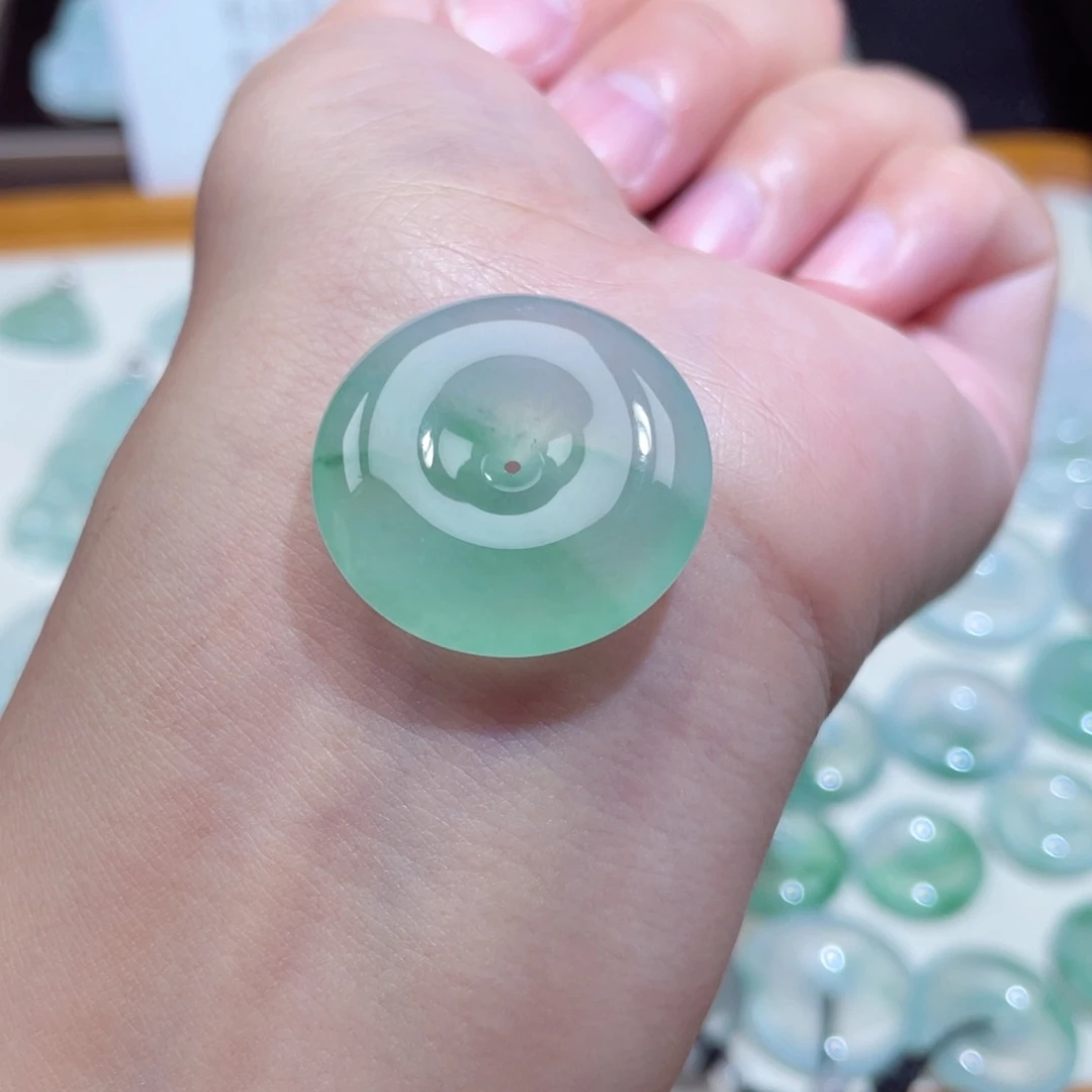 颈饰未镶嵌翡翠扣子