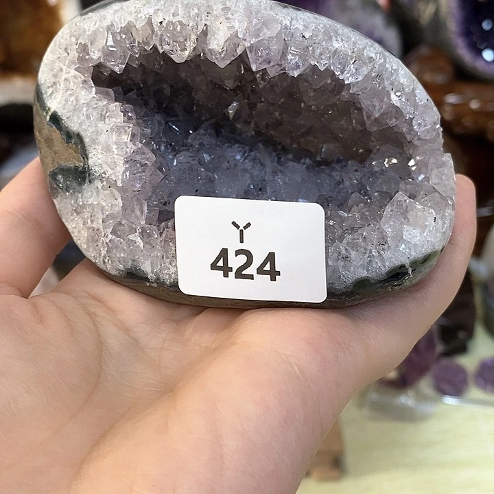 未镶嵌水晶大型摆件（非配饰）