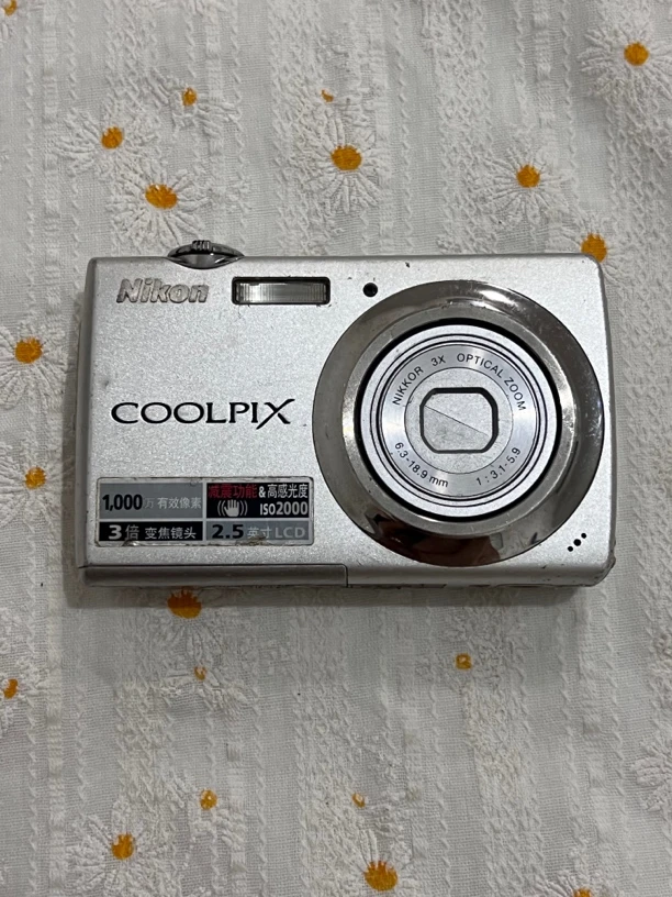 8新 Nikon/尼康 尼康s220镜头划痕复古ccd人像好看（no退no换）