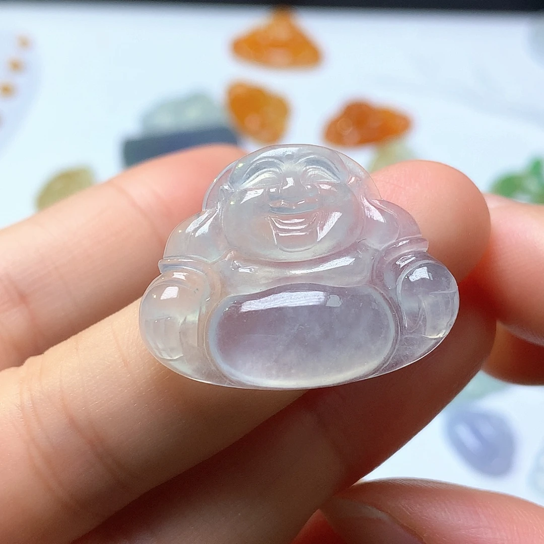 翡翠未镶嵌颈饰佛