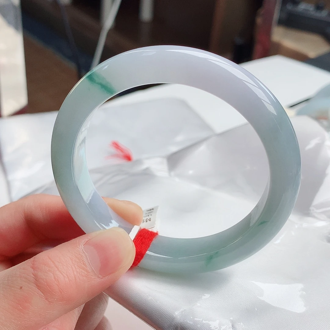 翡翠手镯未镶嵌天然翡翠A货