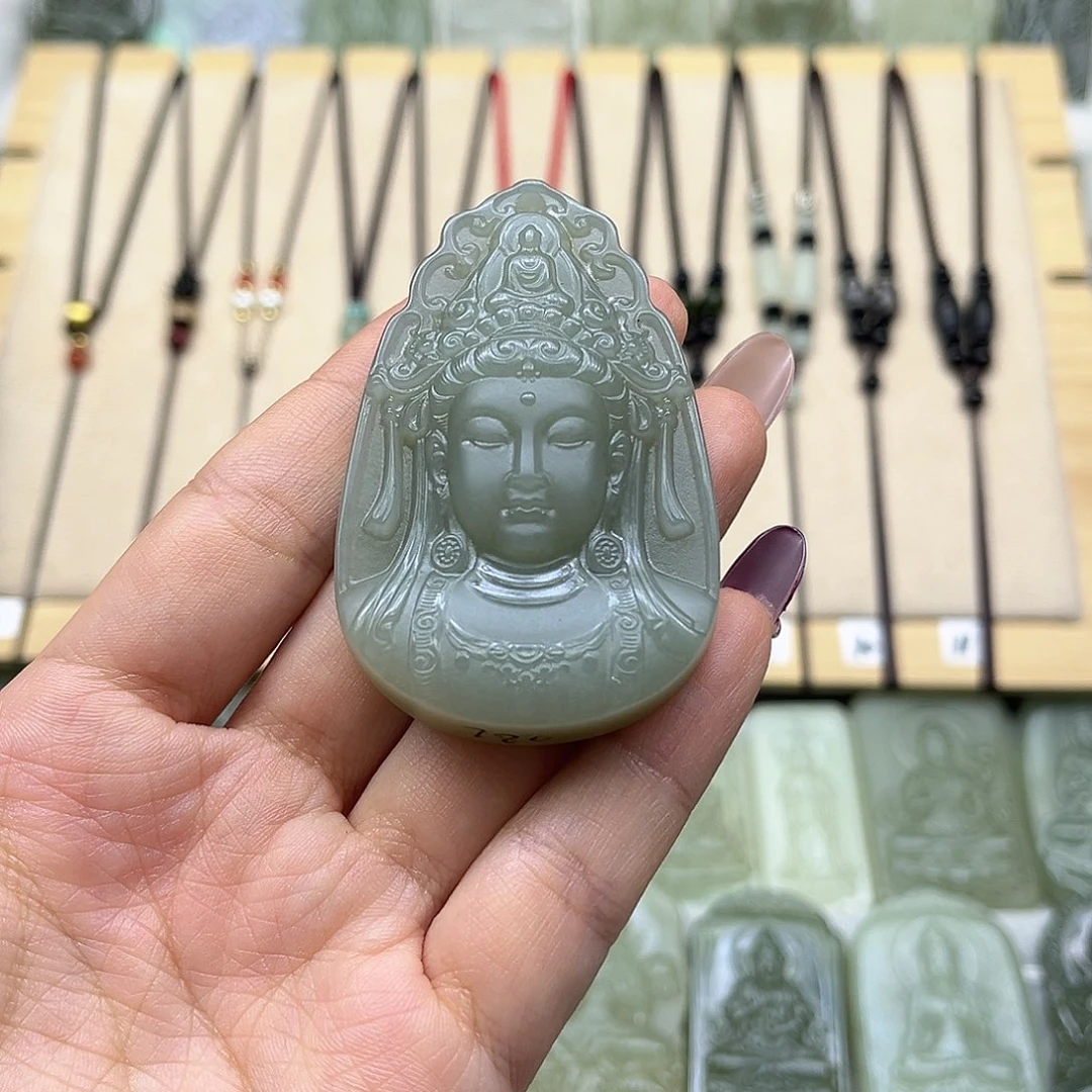 和田玉颈饰未镶嵌灯*