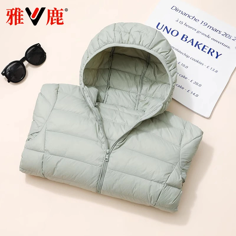 雅鹿2025年秋冬新款轻薄羽绒服女款轻便短款超薄显瘦春秋过度外套