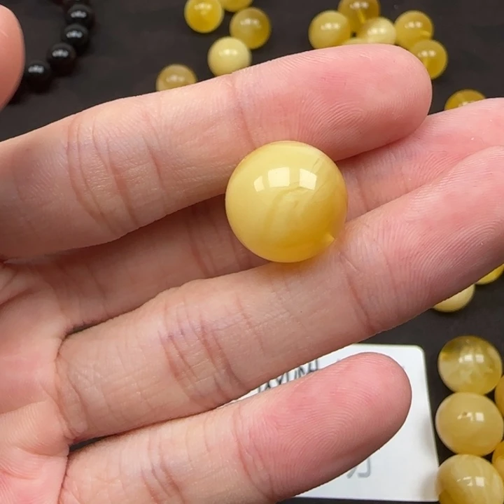 未镶嵌琥珀裸石天然328