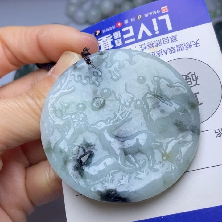 翡翠颈饰未镶嵌翡翠