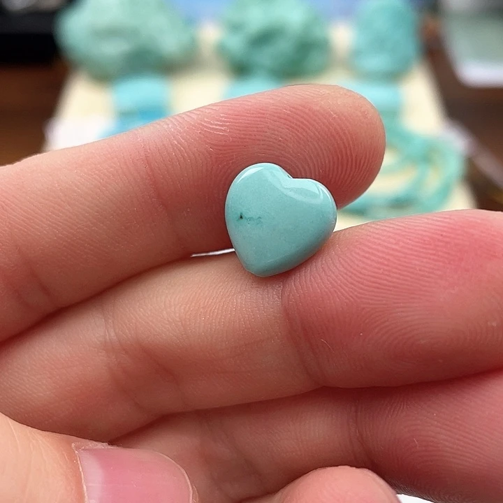 绿松石颈饰未镶嵌