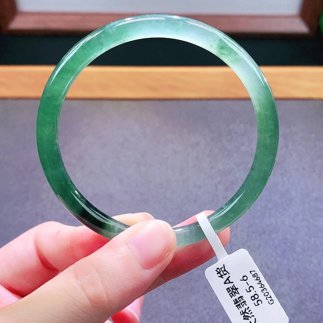 未镶嵌手镯翡翠天然翡翠