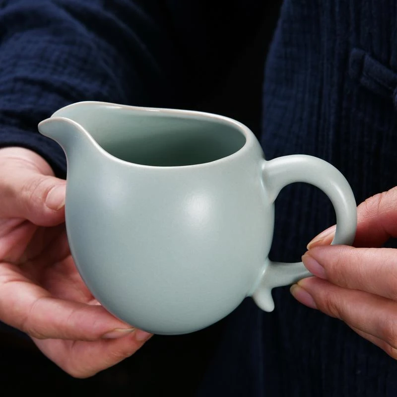 新款汝瓷公道杯侧把冰裂开片可养家用茶海分茶器功夫茶具陶瓷公杯