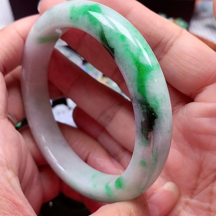 翡翠未镶嵌手镯翡翠