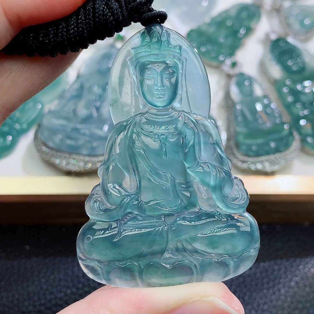 翡翠挂件未镶嵌翡翠