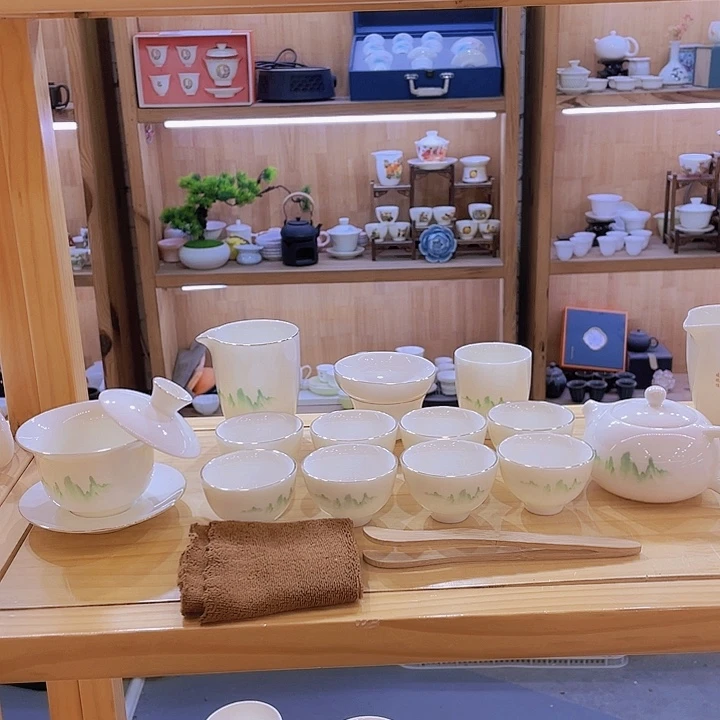 绿水青山羊脂玉套装