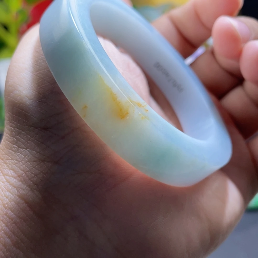 嘏***。定制翡翠未镶嵌翡翠