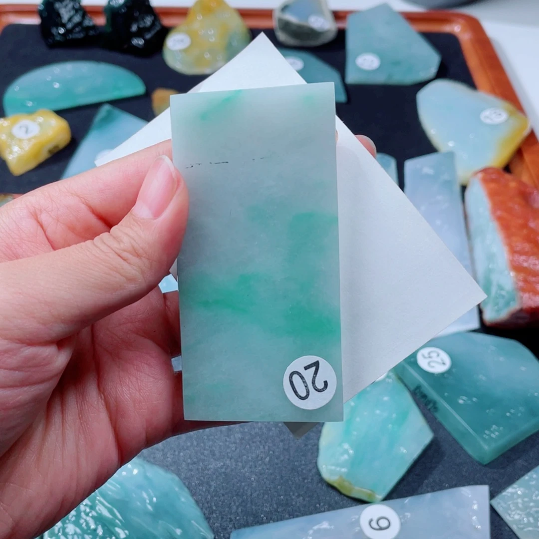 定制翡翠未镶嵌翡翠挂件