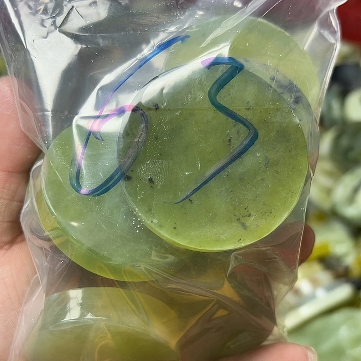 *****未镶嵌蛇纹石玉鱼缸石，盆景石