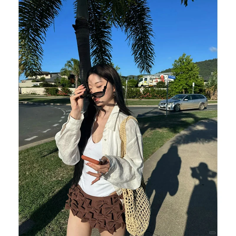 2025年秋冬新款ins气质百搭基础款薄衬衫+挂脖背心+蝴蝶结短裤女