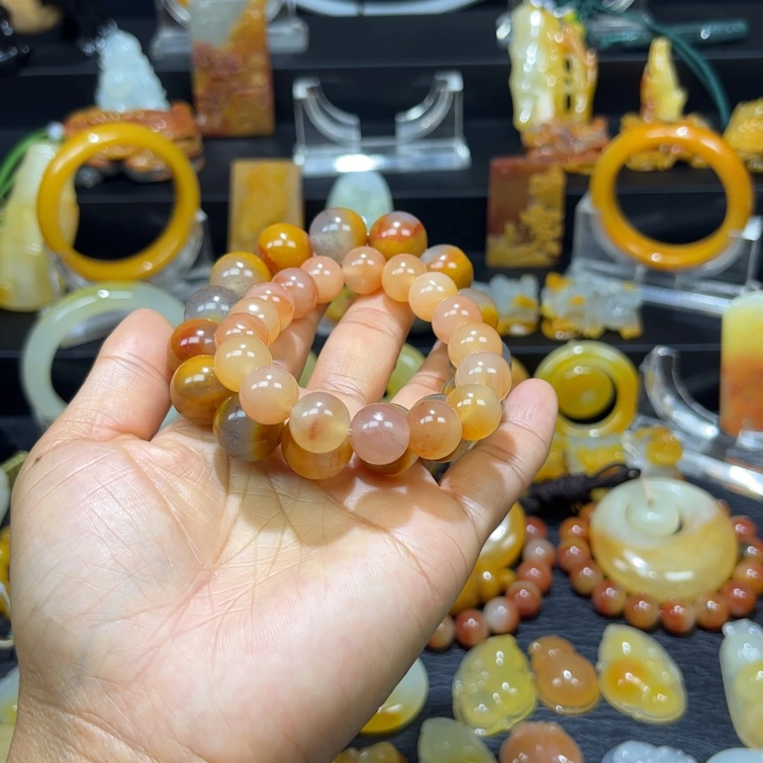 Y***o石英质玉（黄龙玉）未镶嵌手链