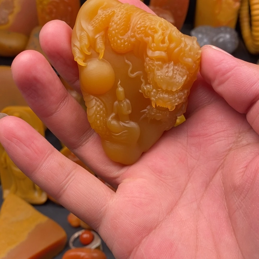 石英质玉未镶嵌颈饰