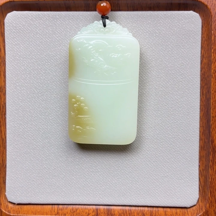 N****和田玉未镶嵌颈饰