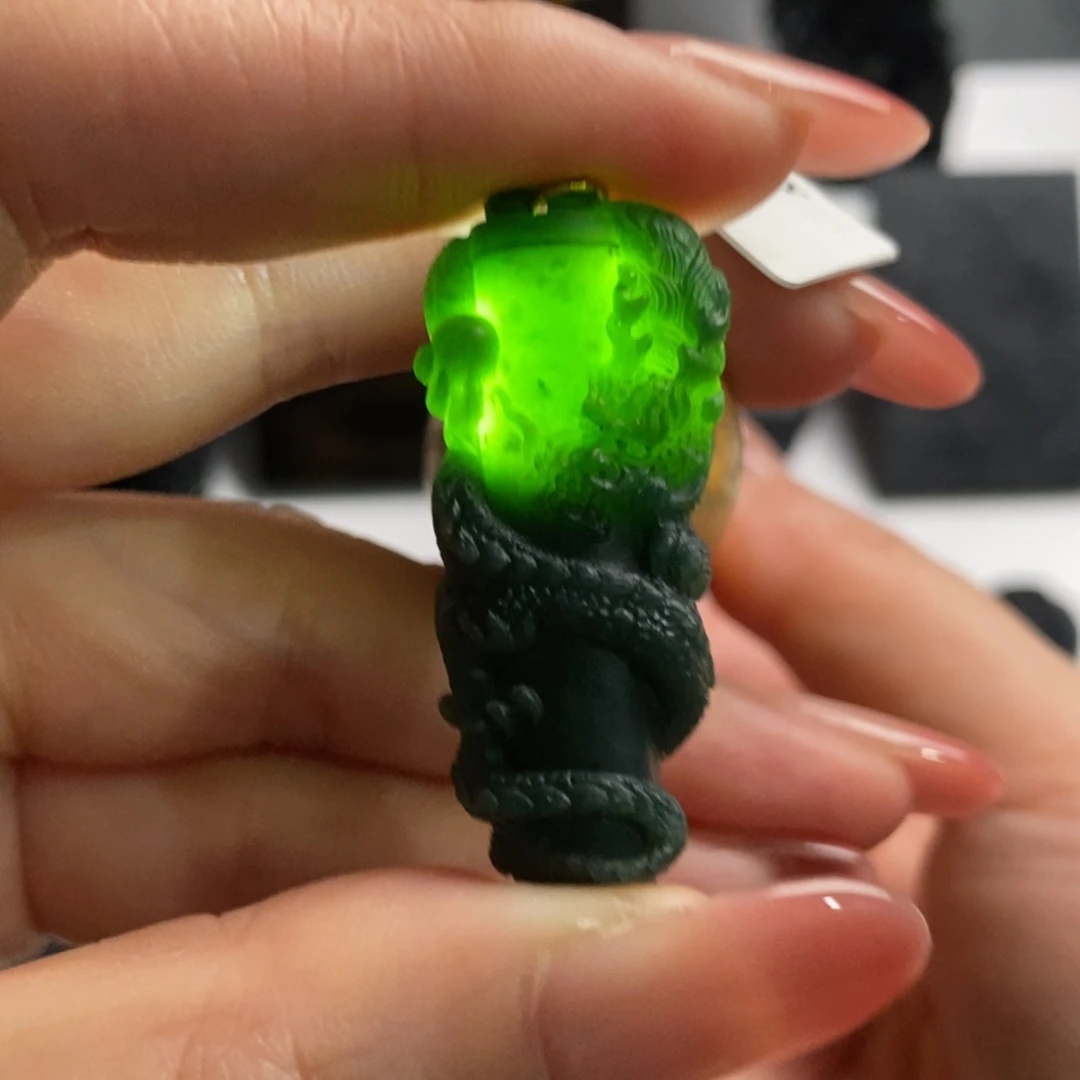 未镶嵌定制翡翠天然缅甸墨翠A货龙柱
