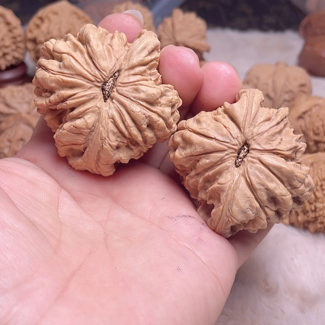 【闪购商品】文玩核桃吊坠?*胖龙鼎