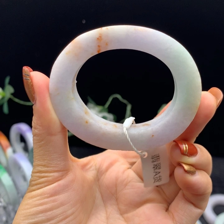 定制翡翠未镶嵌翡翠手镯