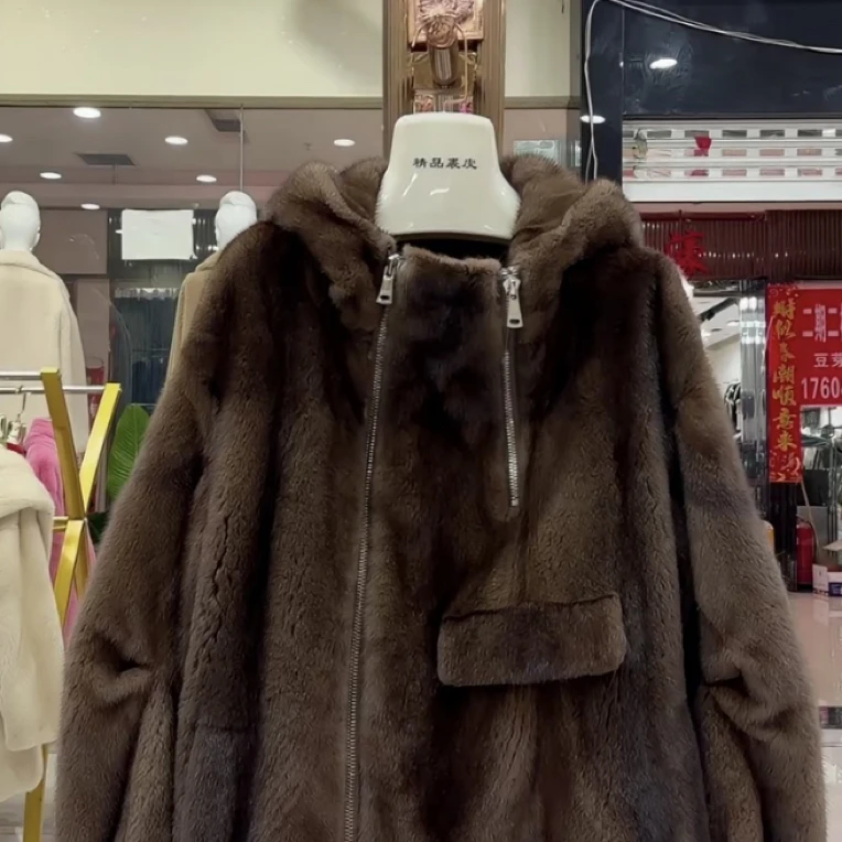 咖啡色三里屯款貂皮外套