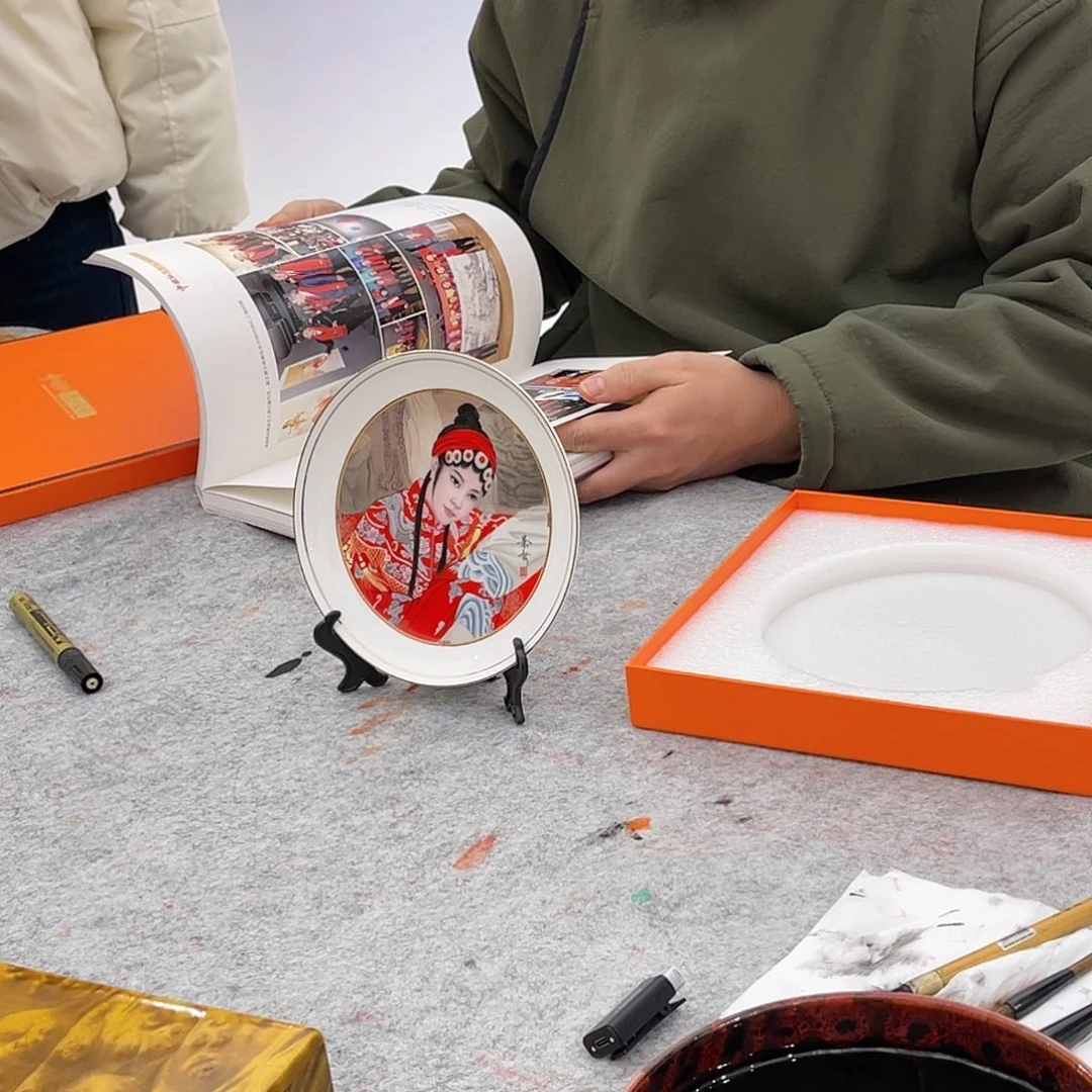 国画以文会友崔景哲