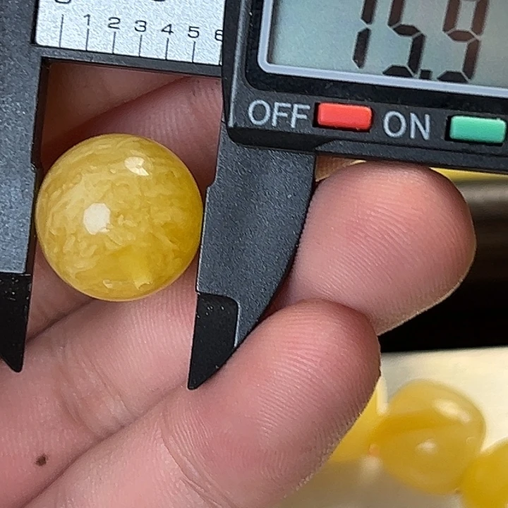 琥珀未镶嵌裸石96